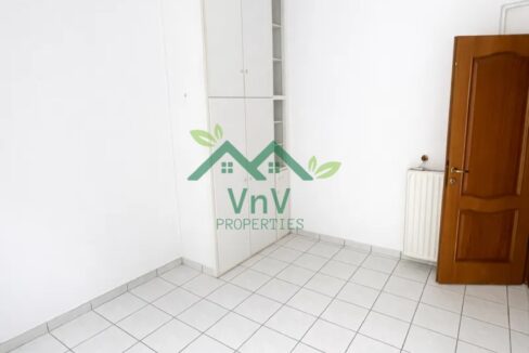 Πωλείται ισόγειο διαμέρισμα 80τμ με κήπο στον Άγιο Δημήτριο.