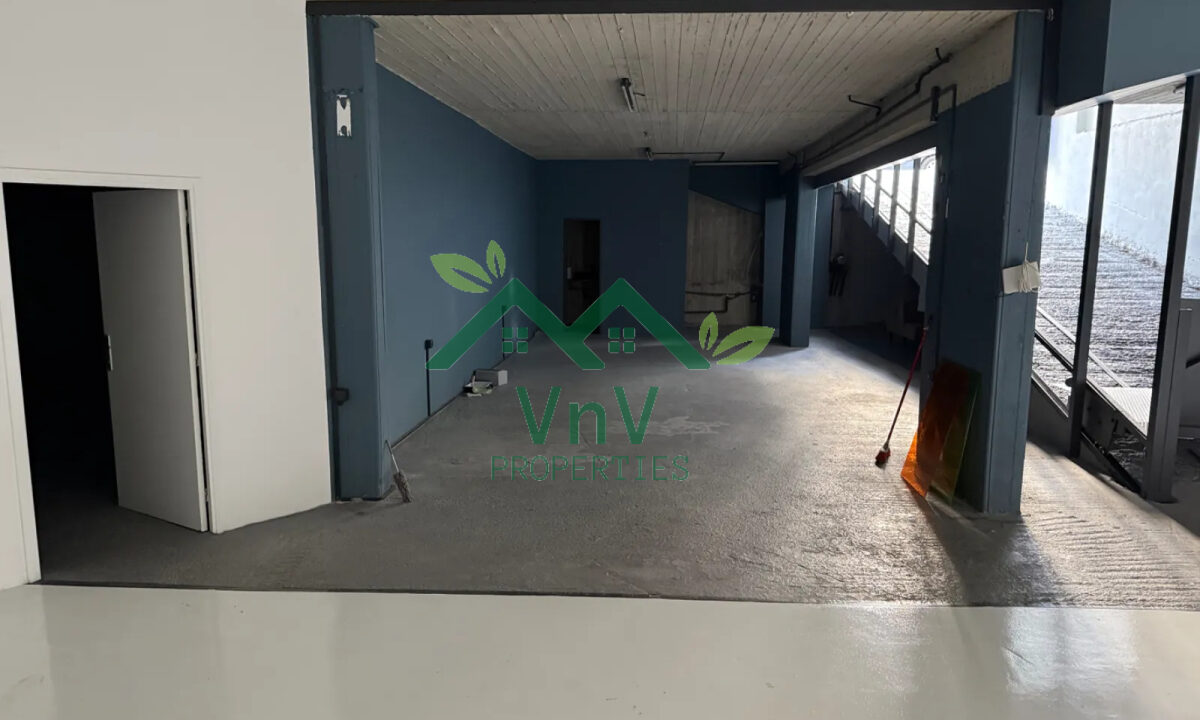 Ενοικιάζεται Αποθήκη 300τμ στον Άγιο Δημήτριο