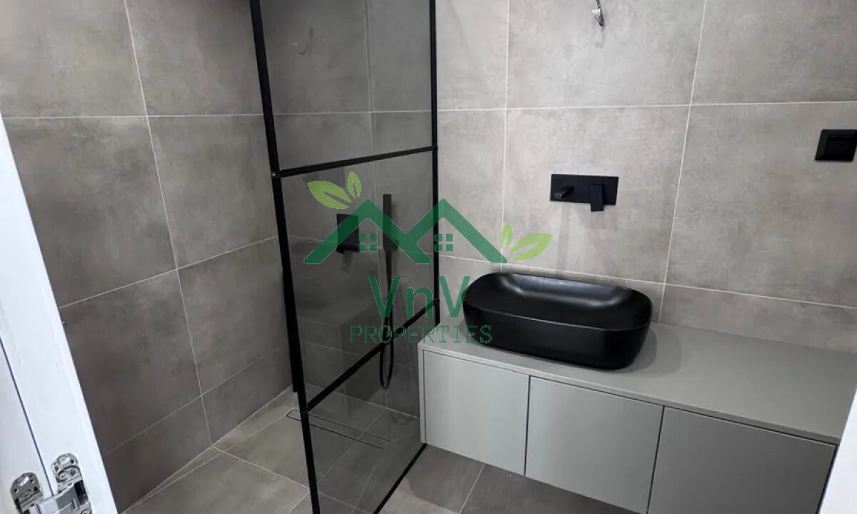 Υμηττός - Πωλείται ισόγειο πλήρως ανακαινισμένο διαμέρισμα 58τμ με ιδιωτική αυλή.