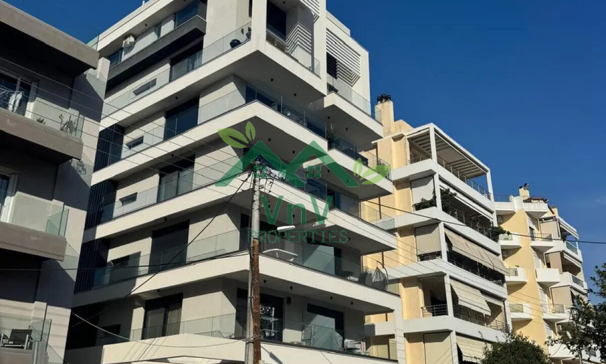 σε απόσταση μόλις 600 μέτρων από τη θάλασσα.
