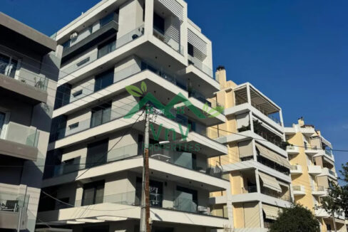 σε απόσταση μόλις 600 μέτρων από τη θάλασσα.