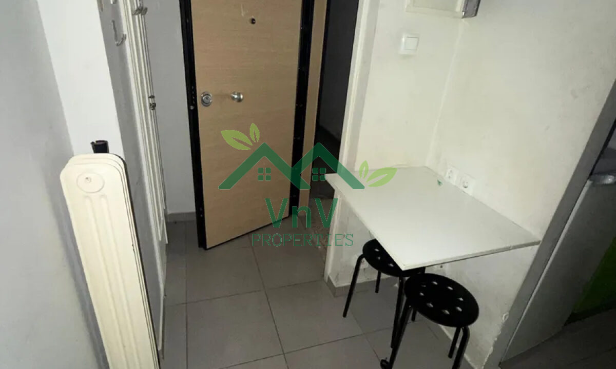 AD548605