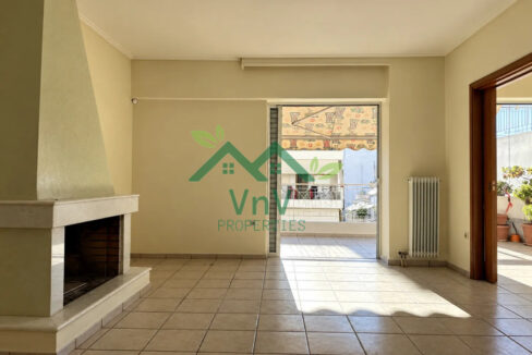 Πωλείται διαμπερές διαμέρισμα 115τμ στου Ζωγράφου με παρκινγκ.