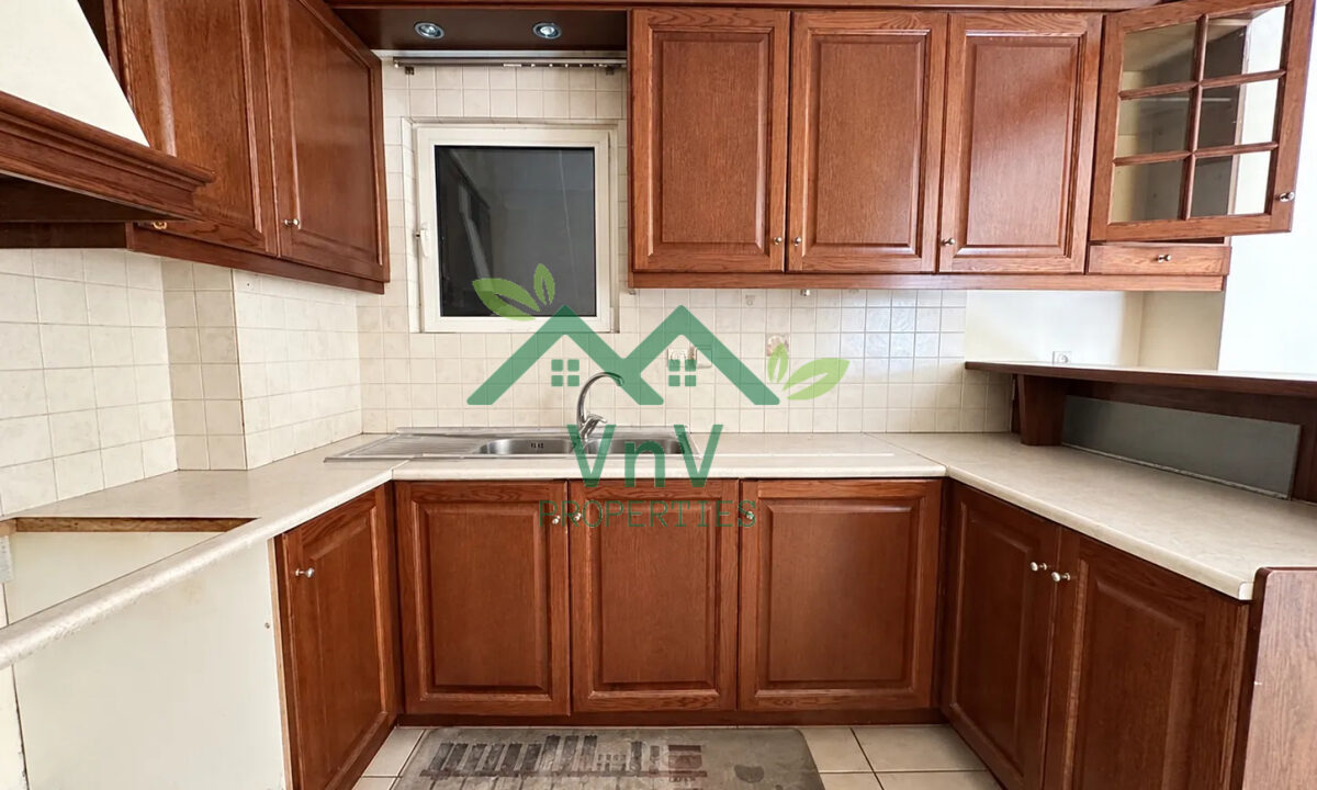 AD608940