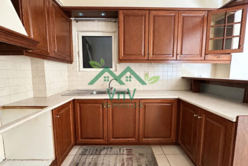 AD608940