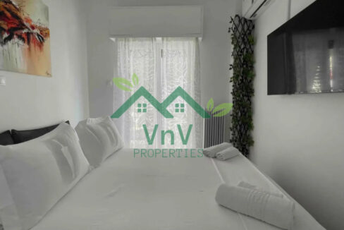 V764817